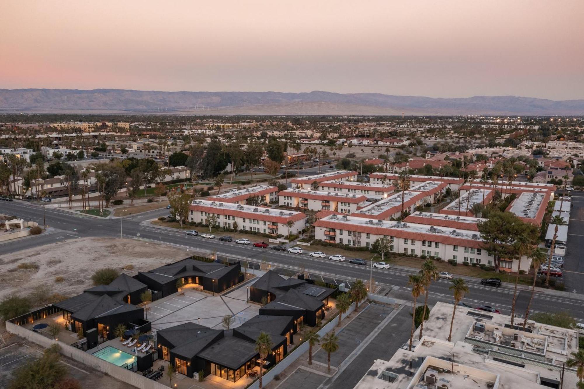 Blackhaus By Avantstay Ada Modern Rooms, Pool & Bbq Palm Springs Eksteriør billede