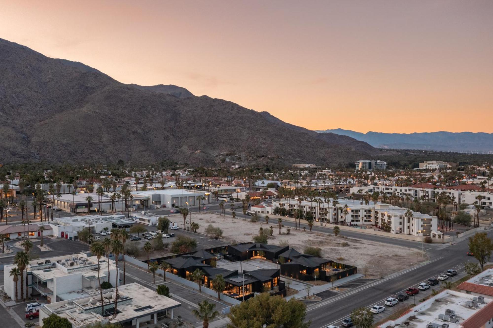 Blackhaus By Avantstay Ada Modern Rooms, Pool & Bbq Palm Springs Eksteriør billede